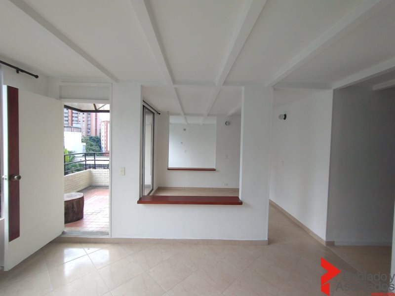 Apartamento en Ambos en Poblado